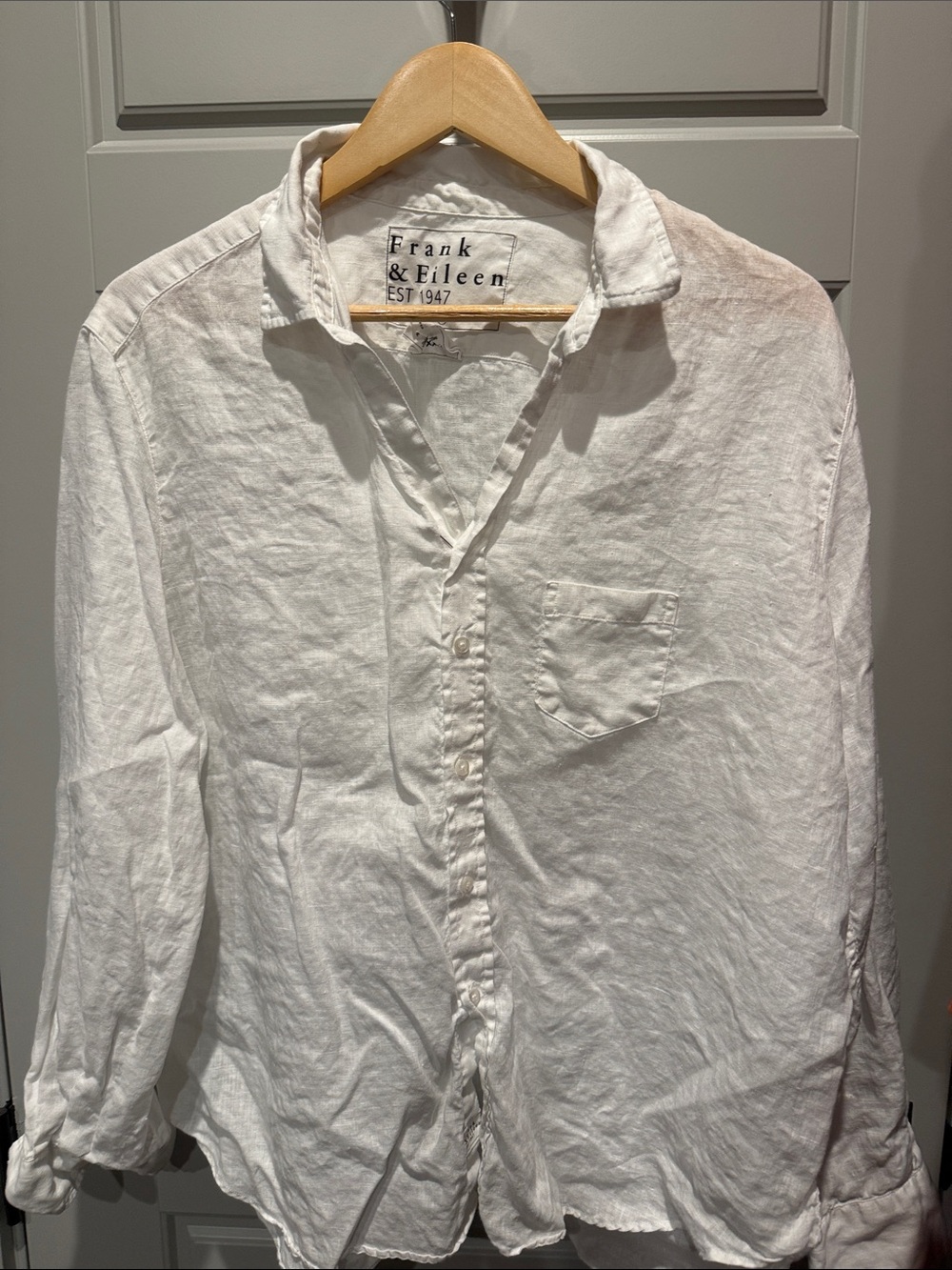 Frank & Eileen Off-White Linen Button-Front Blouse